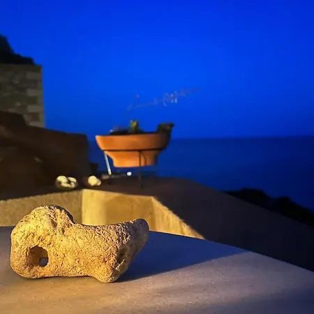 Гостевой дом Izambo Guest Houses Монемвазия