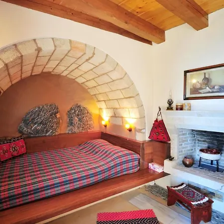 Izambo Guest house 3*