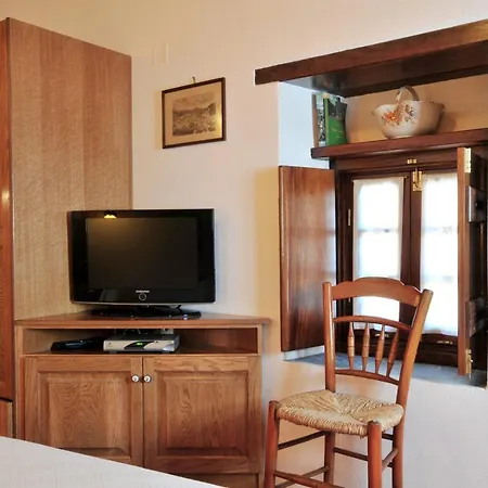 Izambo Guest house 3*