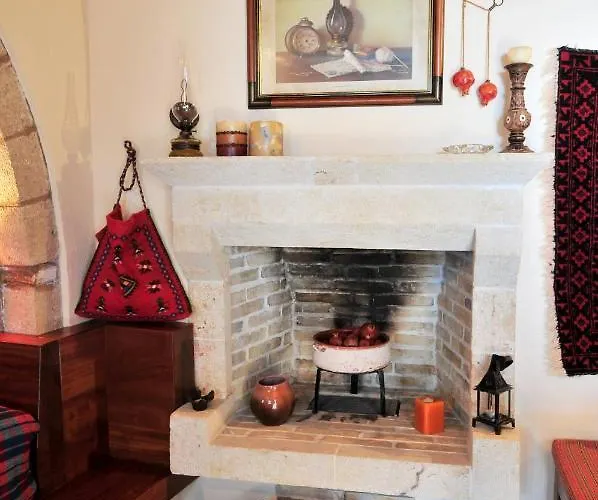 Izambo Guest Houses Гостевой дом 3*