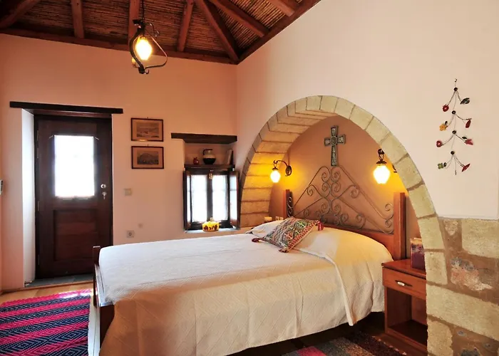 Izambo Guest Houses Гостевой дом