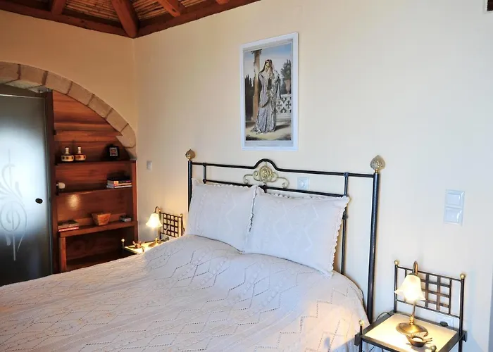 Izambo Guest Houses Гостевой дом