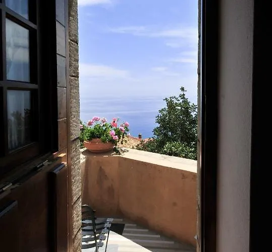 Гостевой дом Izambo Guest Houses 3*