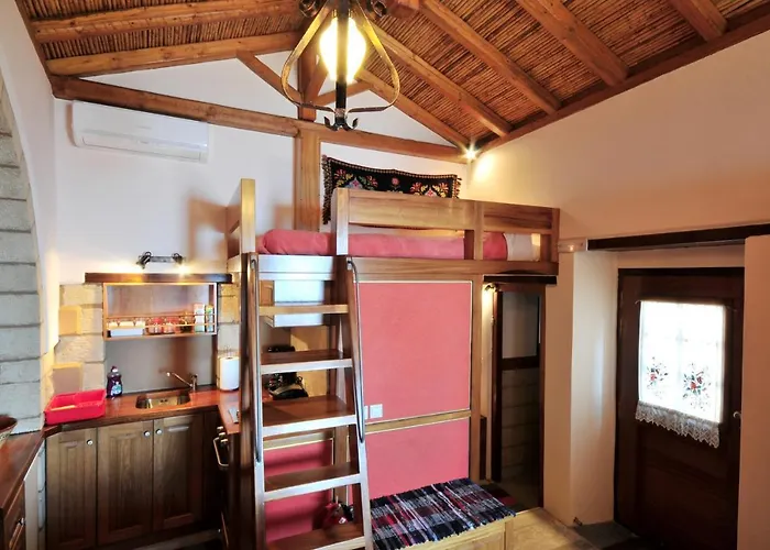 Izambo Guest Houses Гостевой дом